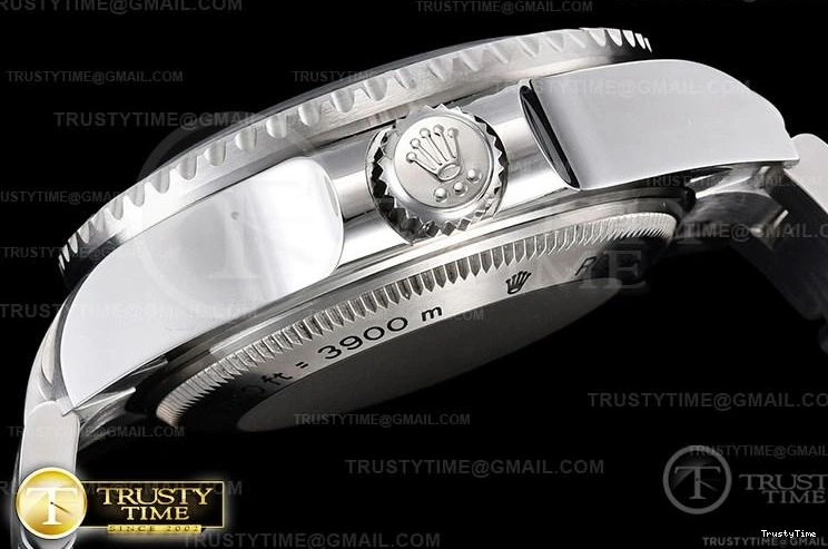 0401 ROLSD093 – Deep Sea Dweller Black Contemporary 1015